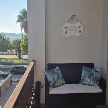 A Casa Di Elena Apartment *